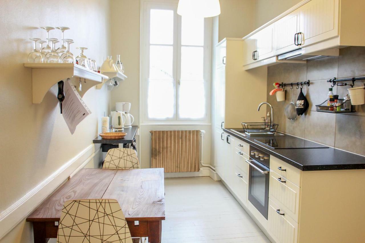 Appartement Passe Partout Lucenay-l'Eveque Exterior foto